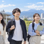 群馬で声優養成所への通学を考える日本人の若者3人